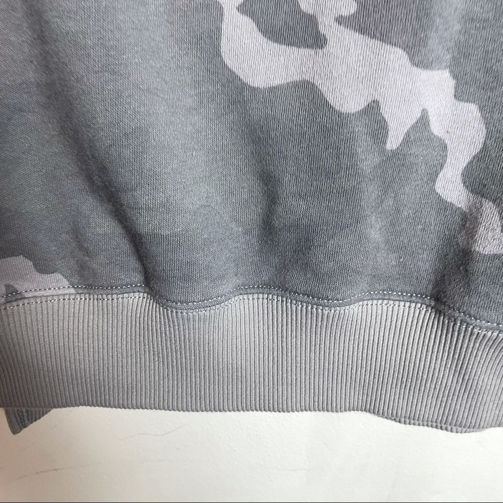 American Eagle Camo Print Soft Oversized Crewneck Size XS - Picture 6 of 9